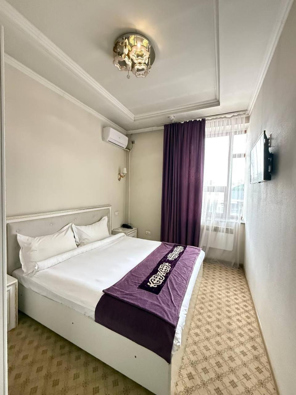 Sultan Jalal-Abad Hotell Eksteriør bilde