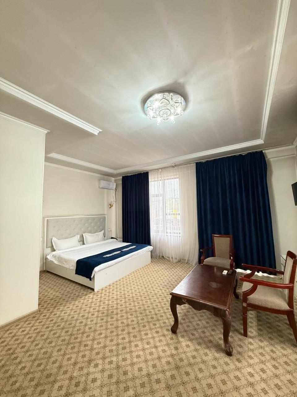 Sultan Jalal-Abad Hotell Eksteriør bilde